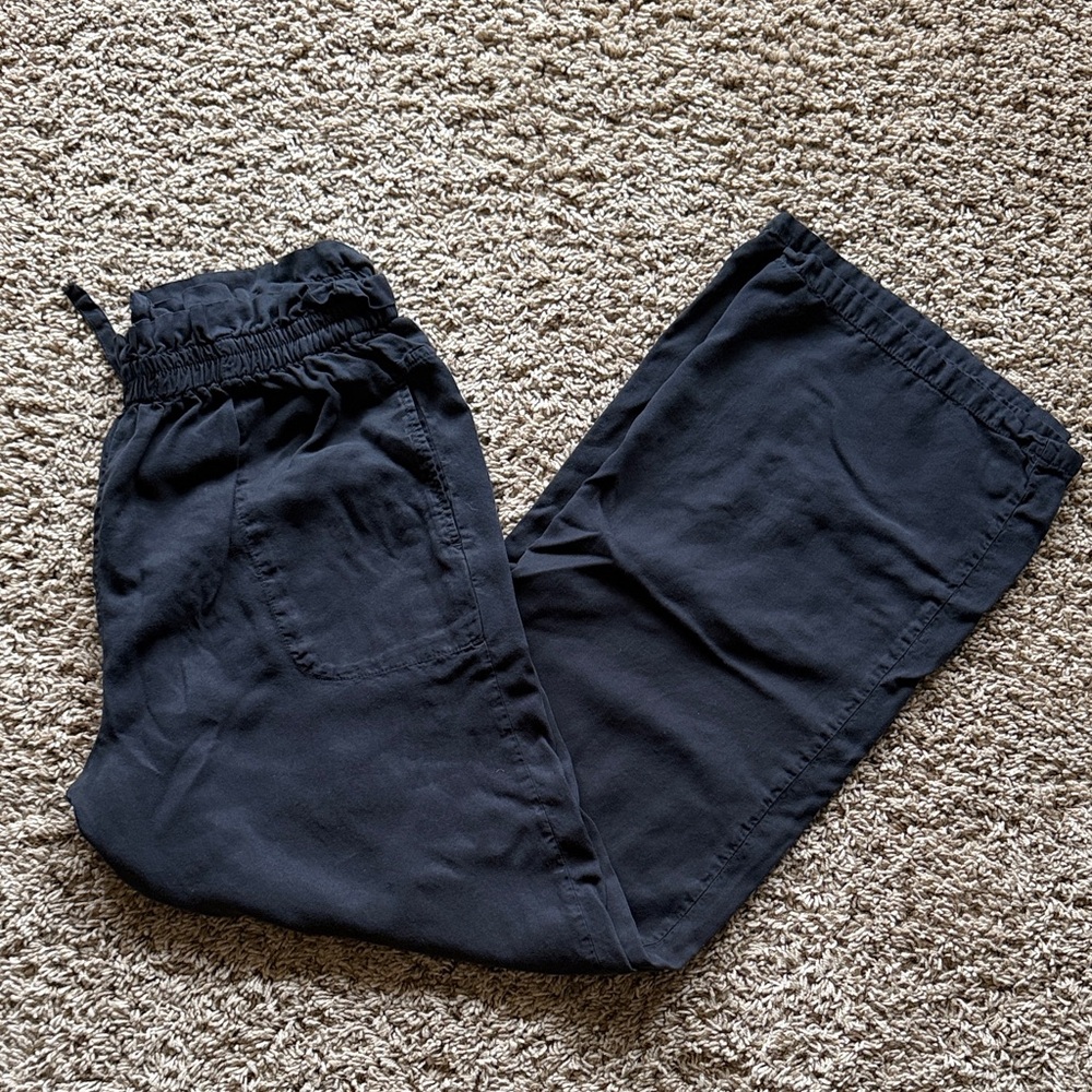 Love Tree Women’s Black Joggers